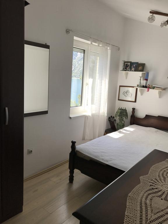Apartment Titaneli Cattaro Esterno foto